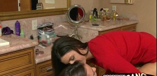  Teen Melanie Raine 3some with her stepmom in the bathroom